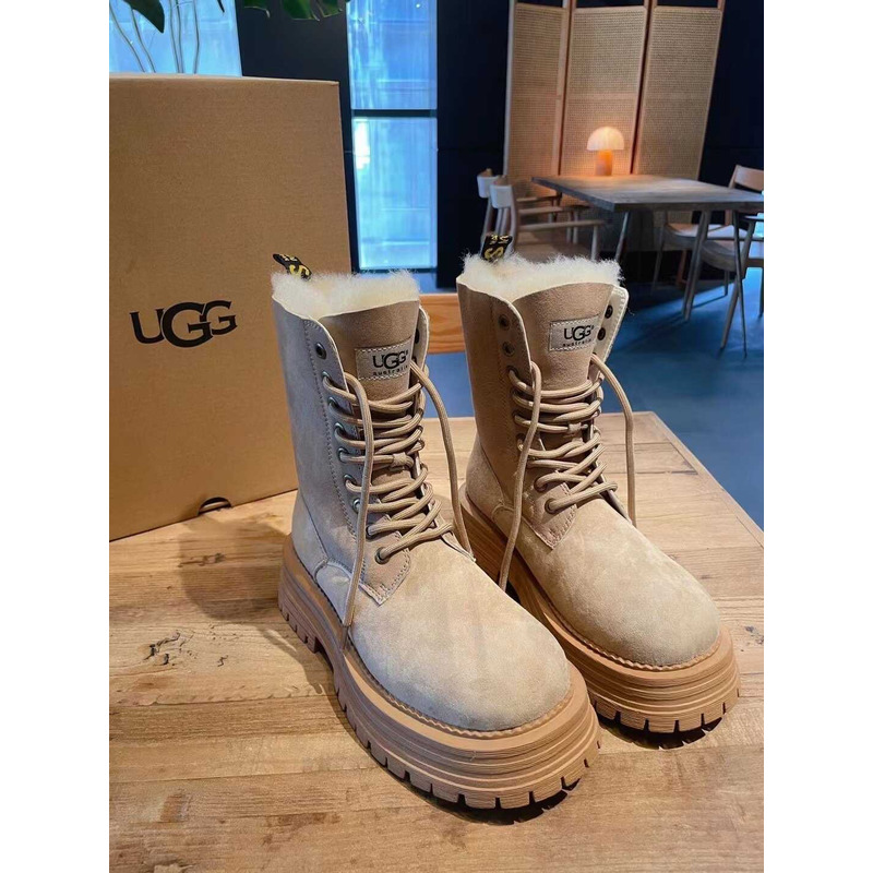 UGG Adirondak Meridian High Boots Beige