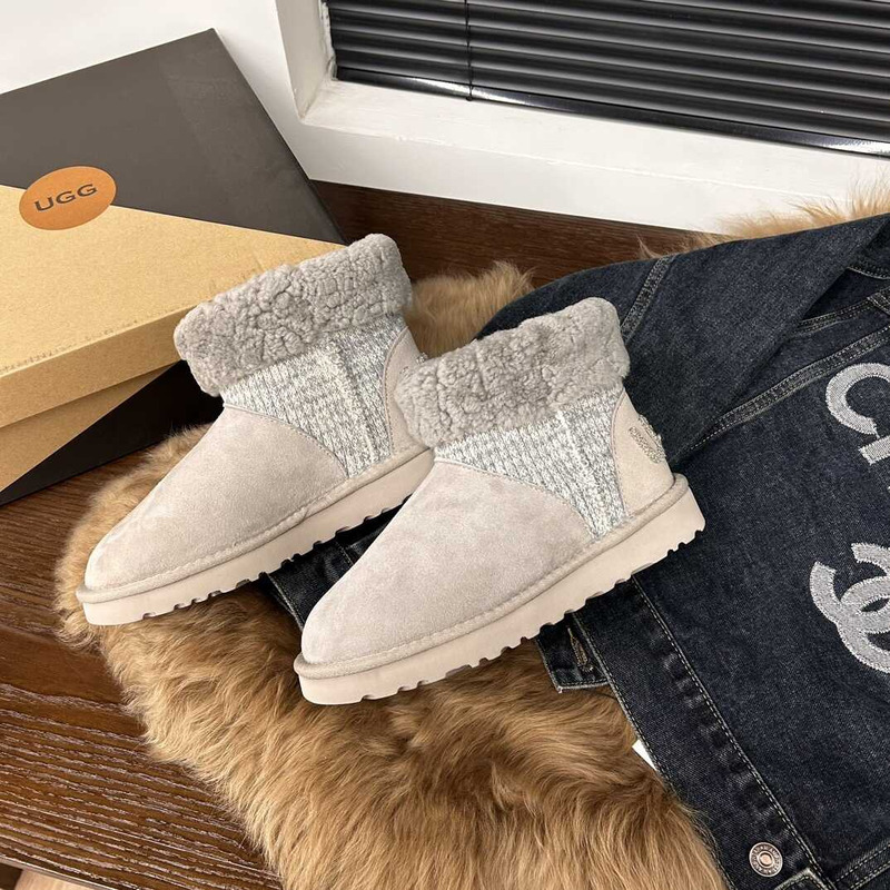 UGG Short Boots Grey