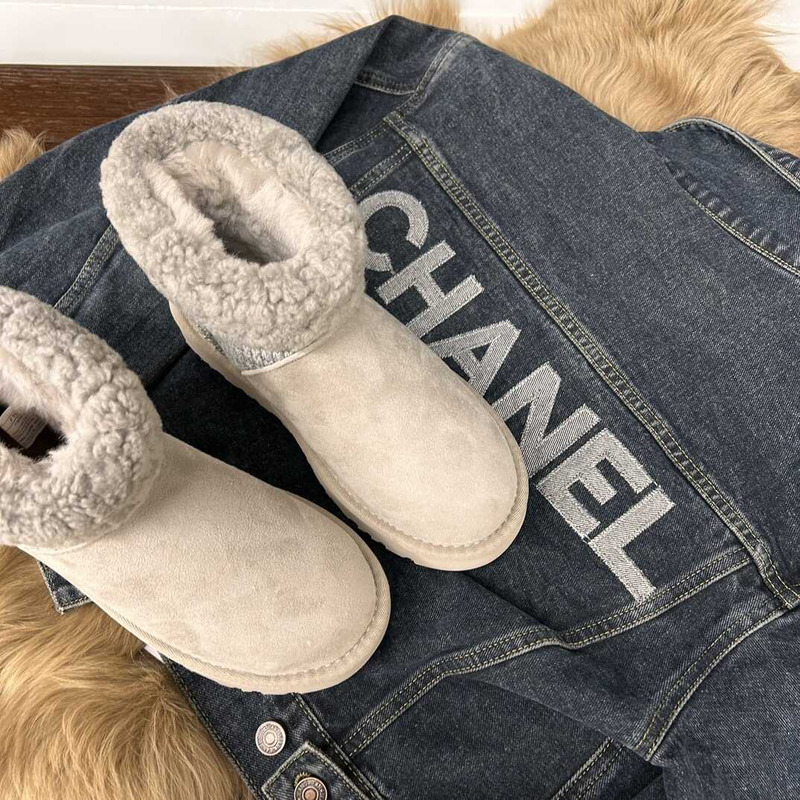 UGG Short Boots Grey