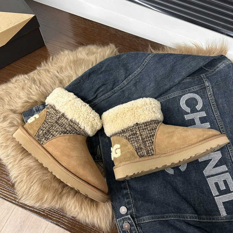 UGG Short Boots Chestnut