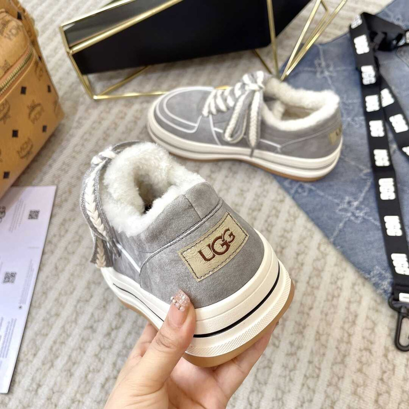 UGG Women\