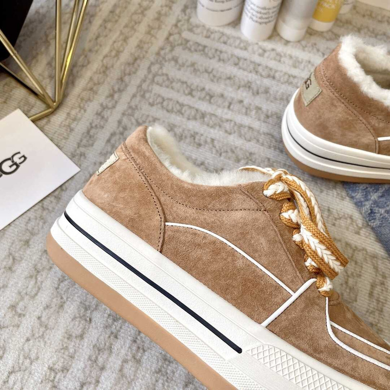 UGG Women\