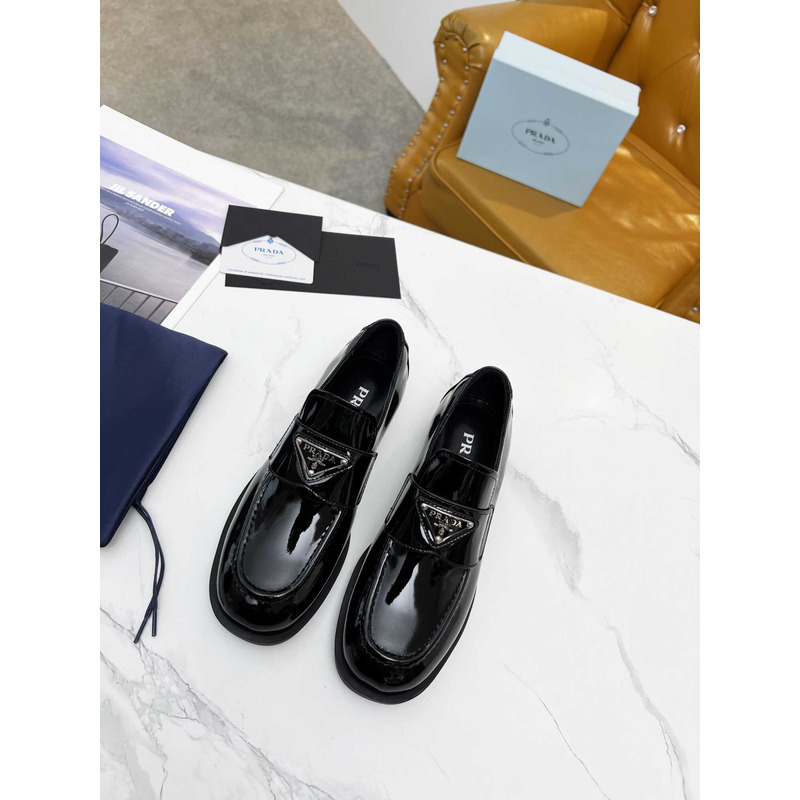 Pra*a patent leather loafers black