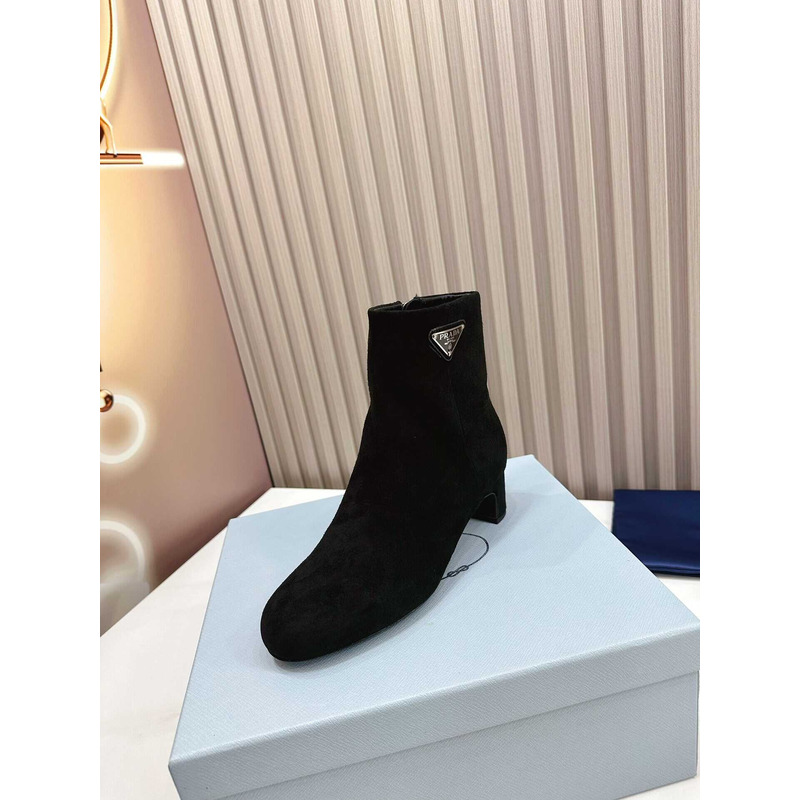 Pra*a leather ankle boots black