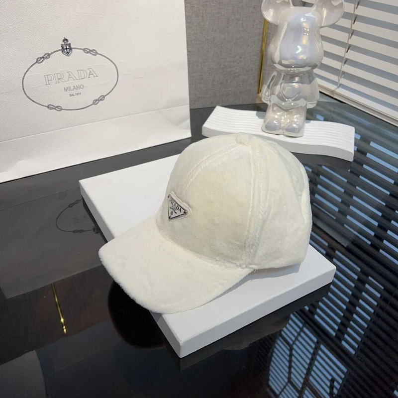 Pra*a  velvet baseball cap white