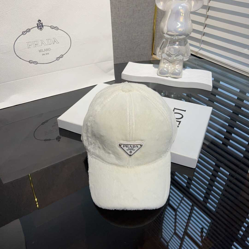 Pra*a  velvet baseball cap white