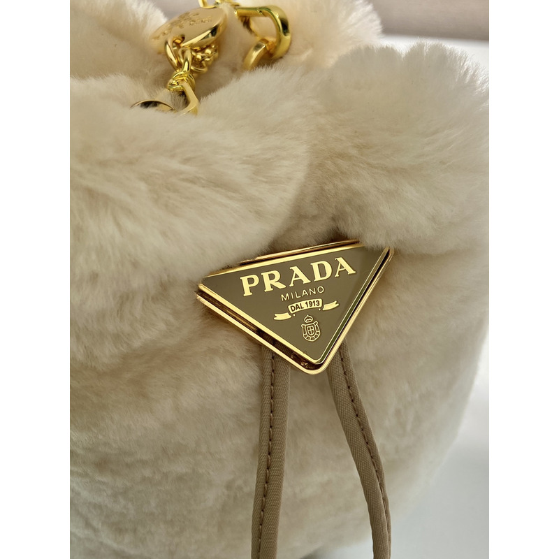 Pra*a shearling mini-pouch ecru