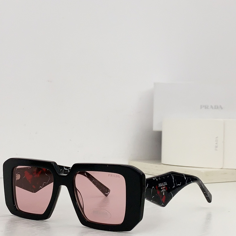 Pra*a logo sunglasses pink lenses