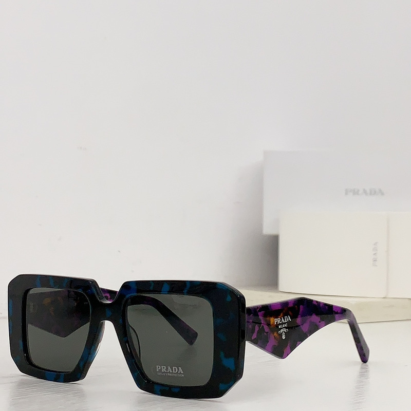 Pra*a logo sunglasses black