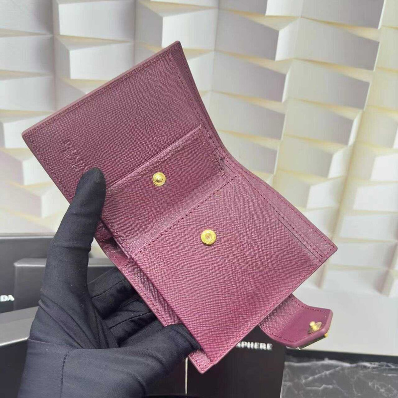 Pra*a small saffiano and smooth leather wallet fuchsia