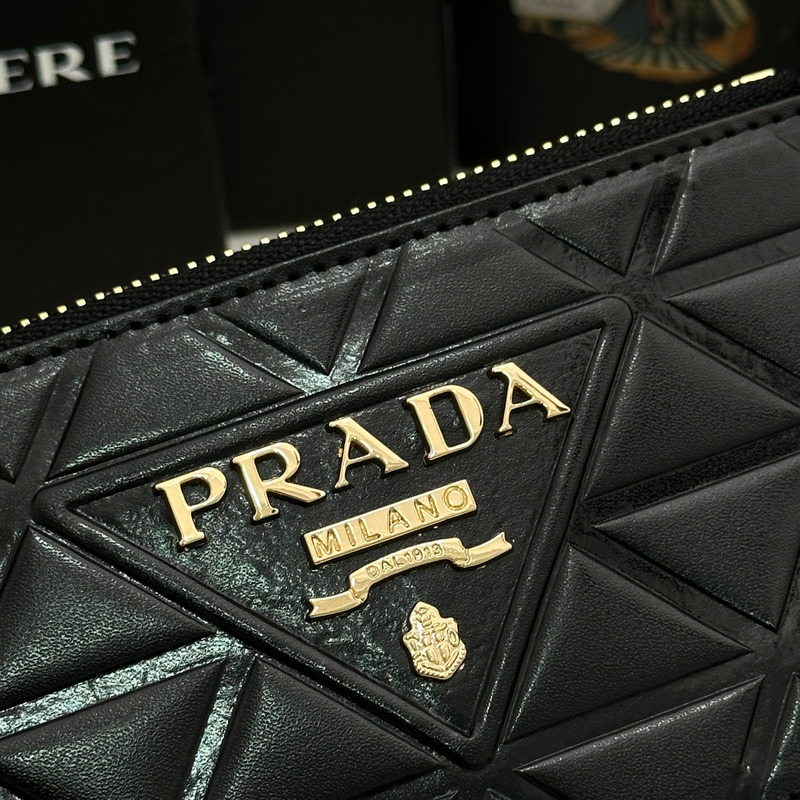 Pra*a logo plaque zip-around wallet black