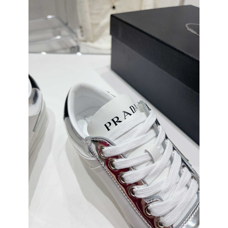 Pra*a downtown low top sneakers leather white silver