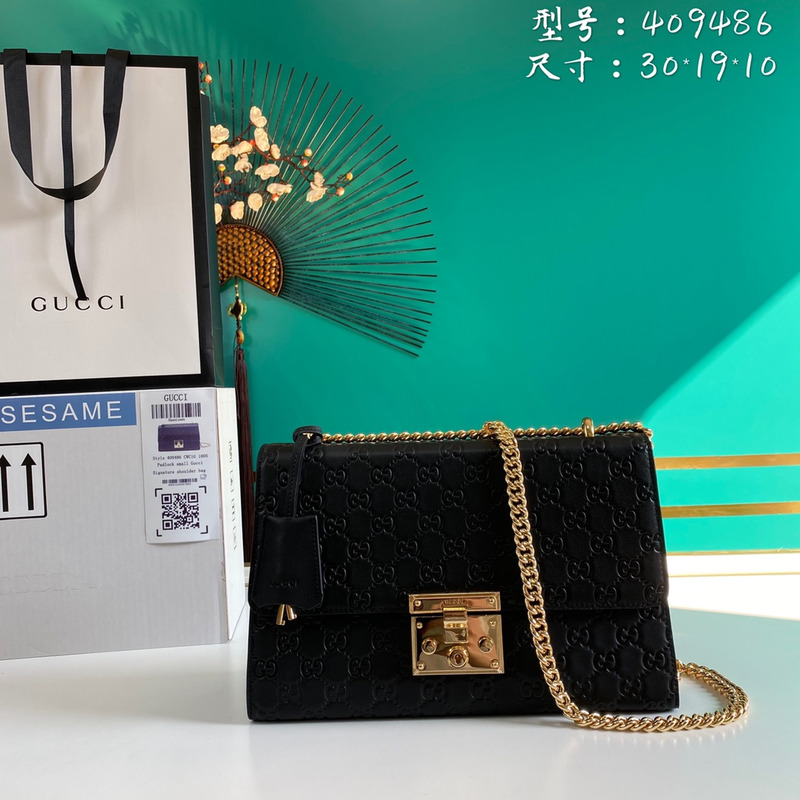 G*u*i padlock medium gg shoulder bag black