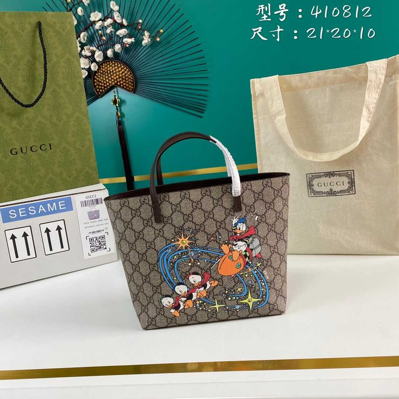 G*u*i x disney donald duck tote