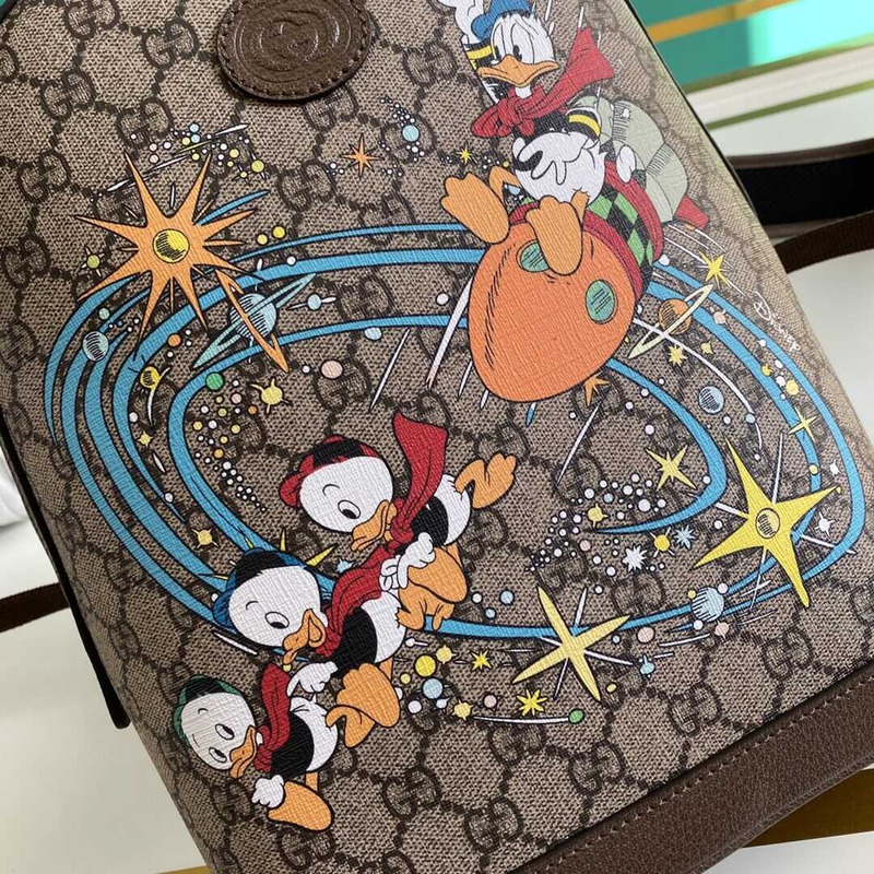 G*u*i x disney donald duck backpack beige