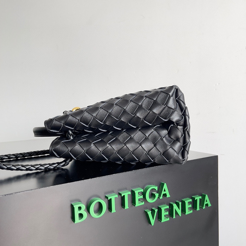 Bo*te*ga ve*ne*ta small andiamo black bag