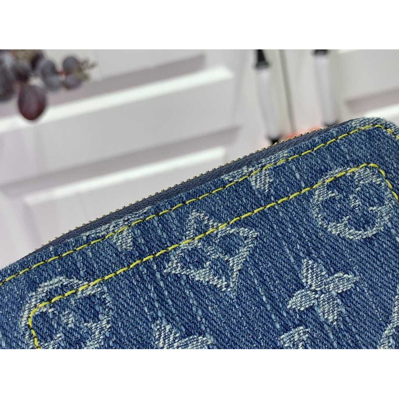 l**is V*t*n zippy coin purse denim blue