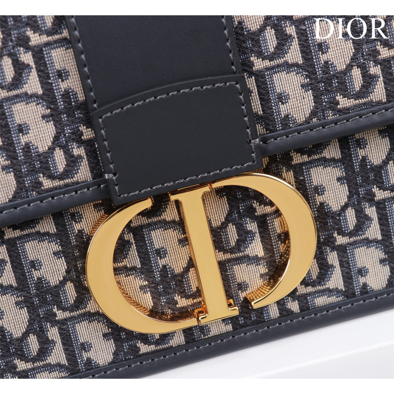 D*or 30 montaigne chain bag blue D*or oblique jacquard