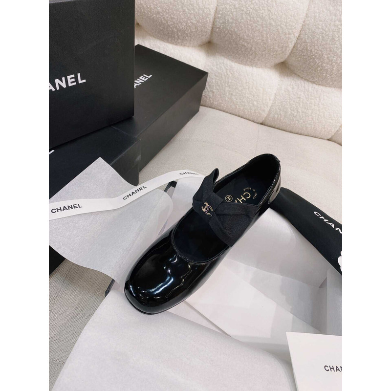 Ch*el mary jane calf patent leather and grosgrain black