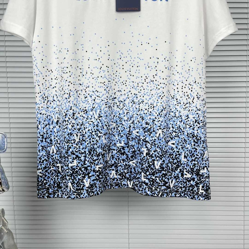 l**is V*t*n t-shirt blue and white