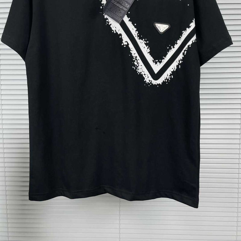 Pra*a triangle t-shirt black