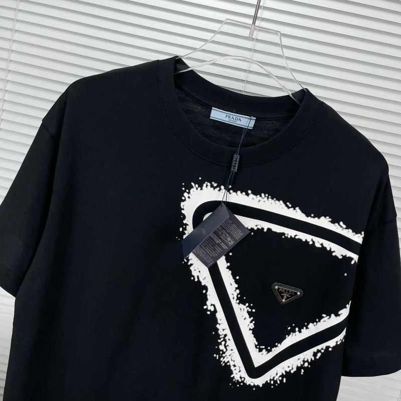 Pra*a triangle t-shirt black