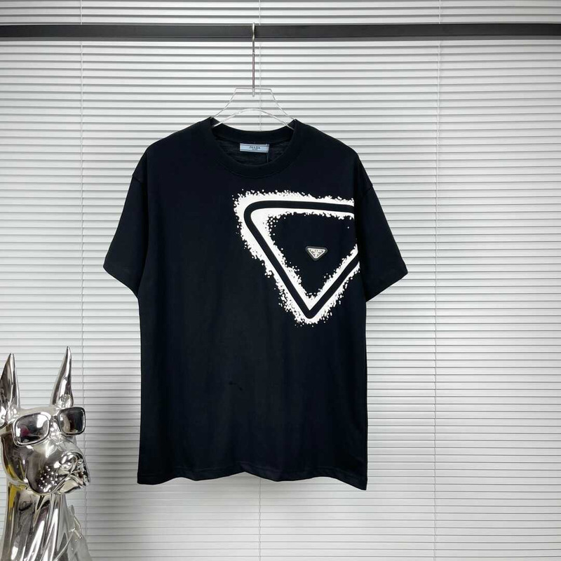 Pra*a triangle t-shirt black