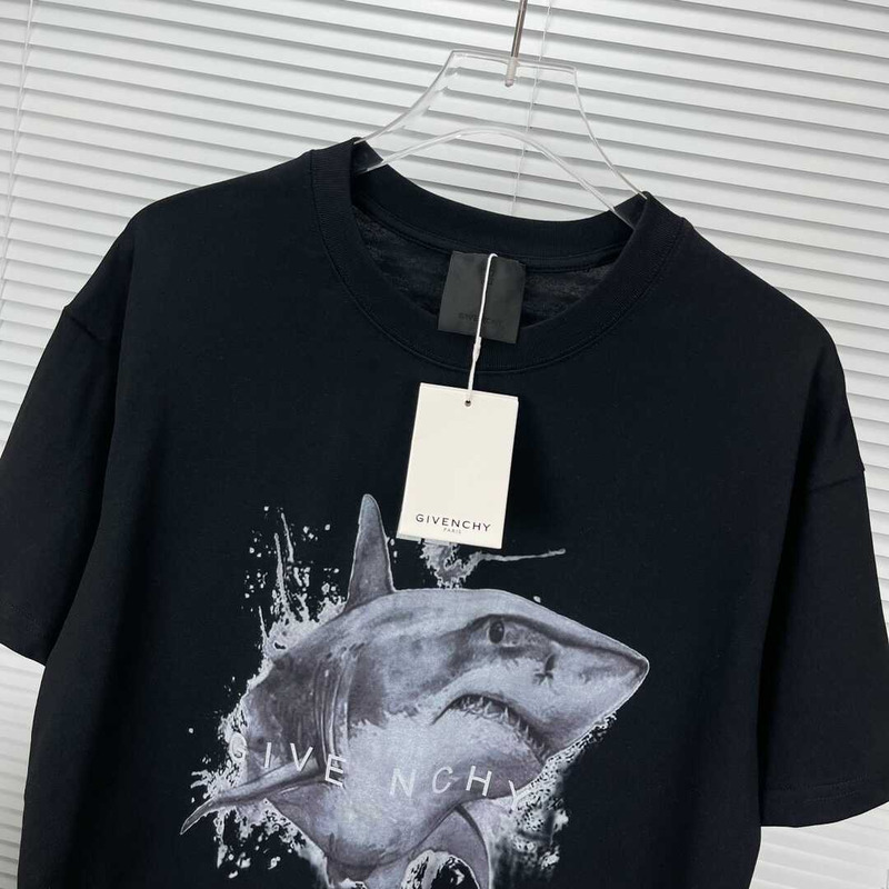 Givenchy Shark T-Shirt Black