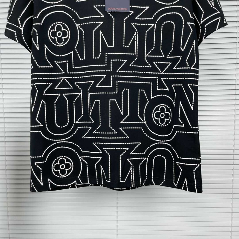 l**is V*t*n cotton t-shirt black