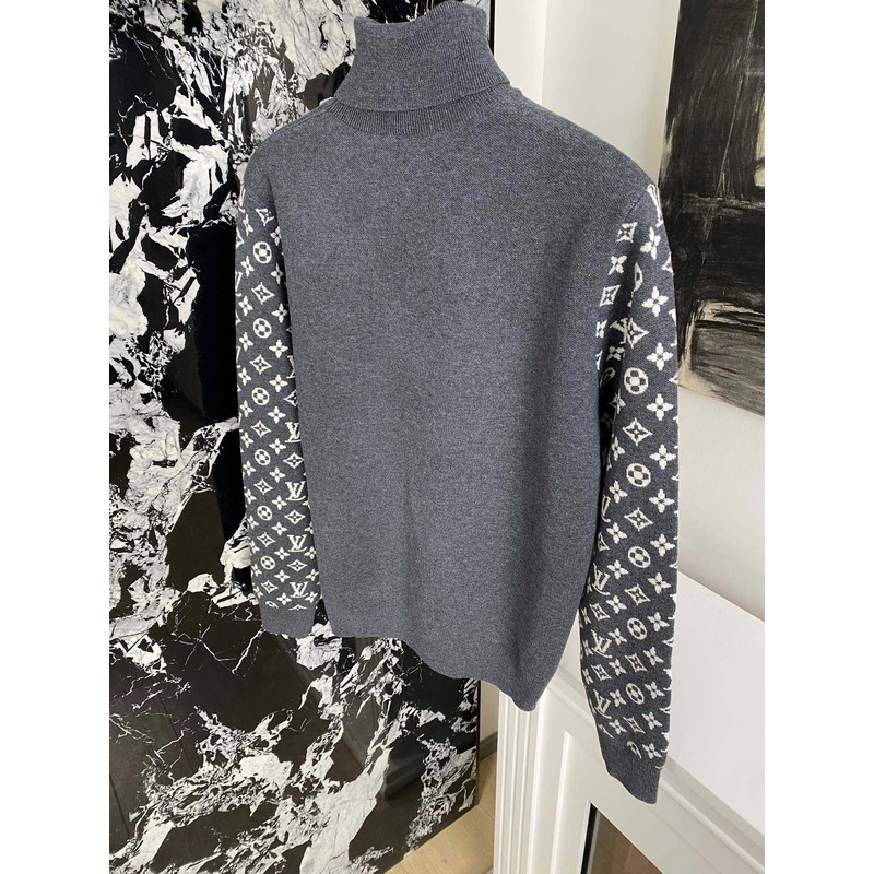 l**is V*t*n monogram mix cashmere crewneck grey