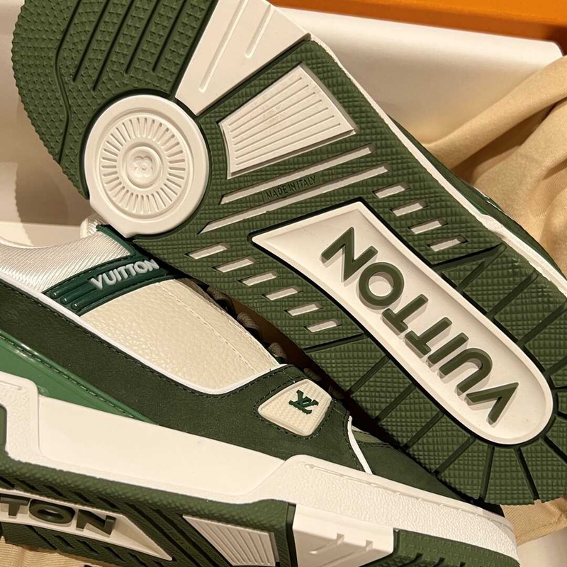 l**is V*t*n lv trainer sneaker green