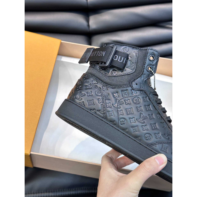 l**is V*t*n rivoli sneaker boot black