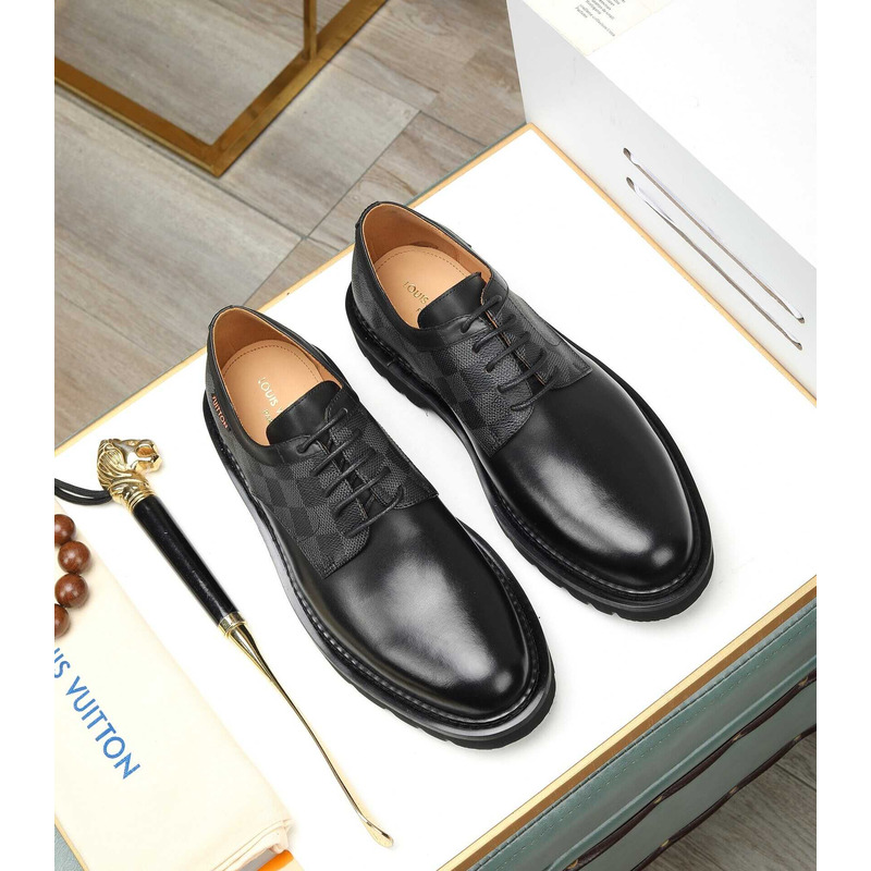 l**is V*t*n patent calf leather derby black