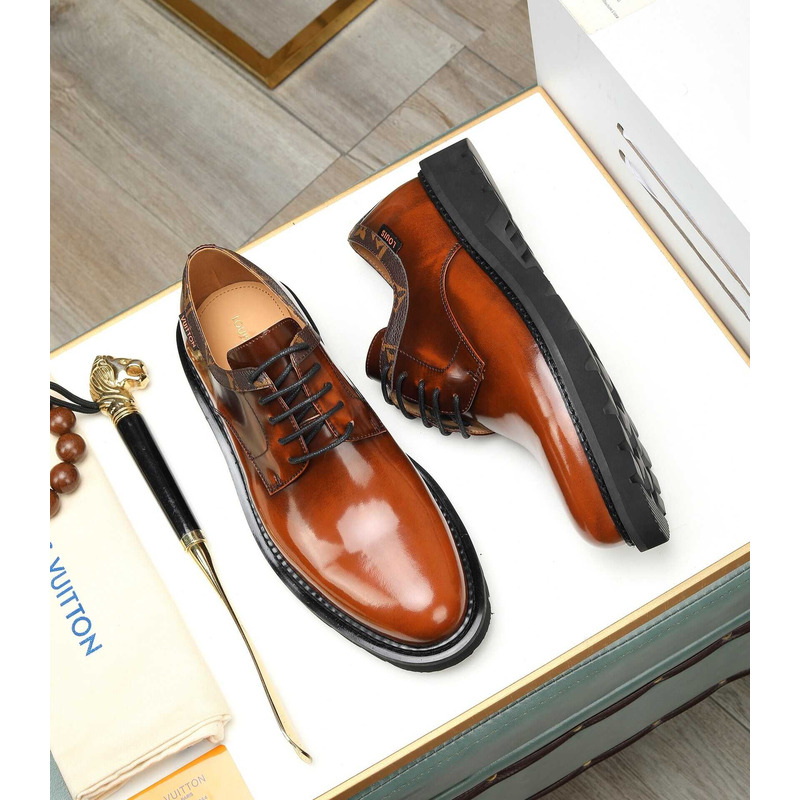 l**is V*t*n patent calf leather derby caramel