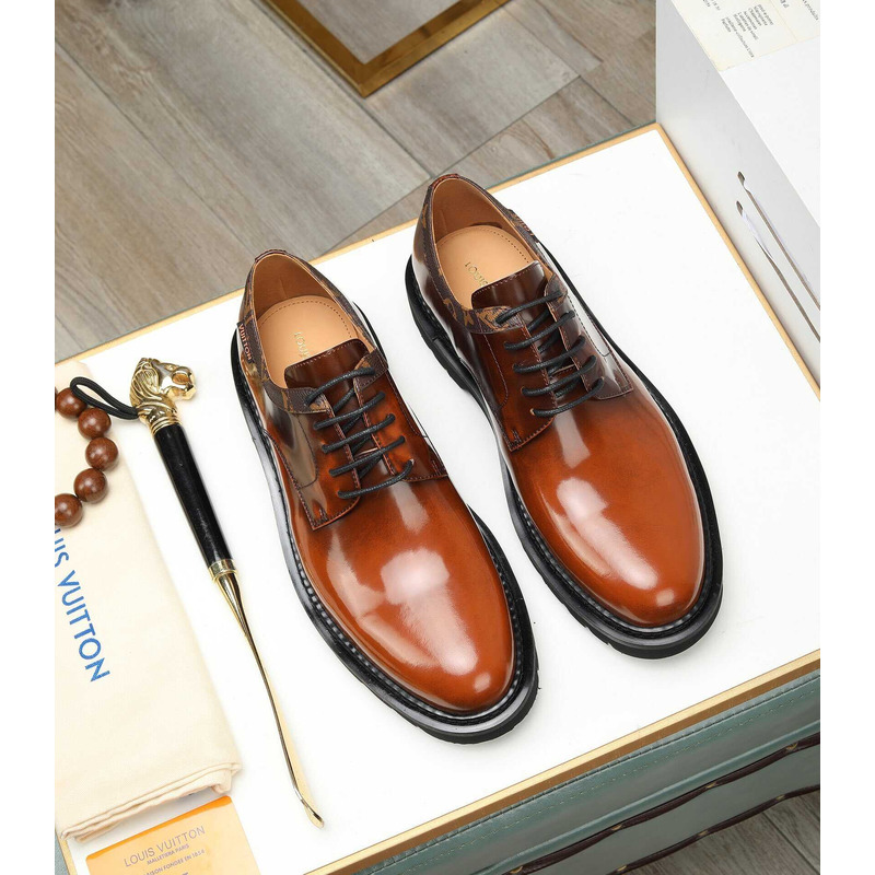 l**is V*t*n patent calf leather derby caramel