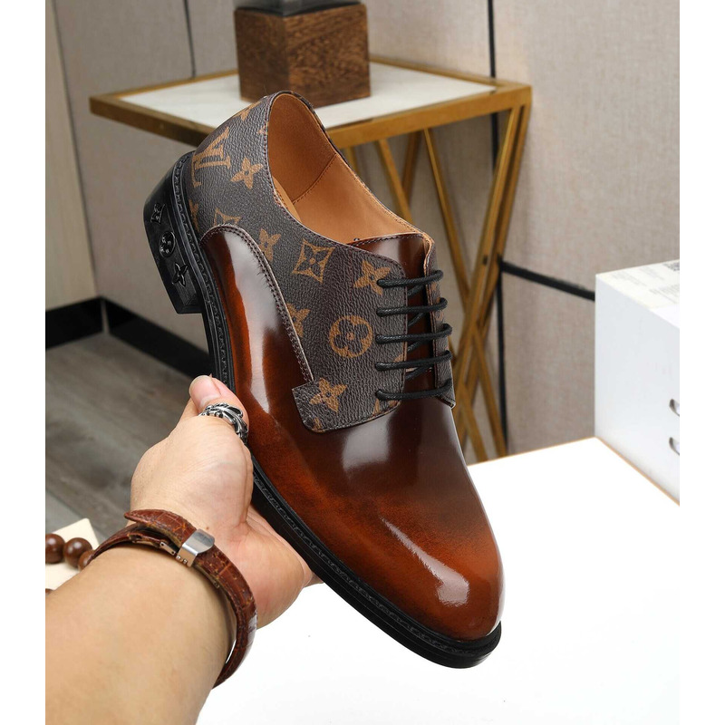 l**is V*t*n patent calf leather derby caramel