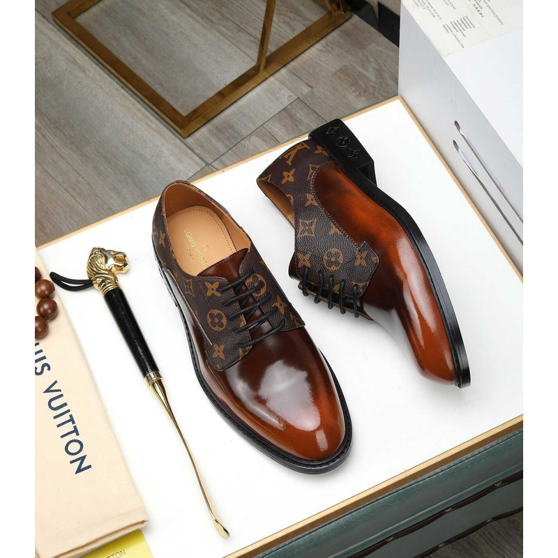 l**is V*t*n patent calf leather derby caramel