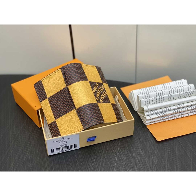 l**is V*t*n pocket organizer damier yellow