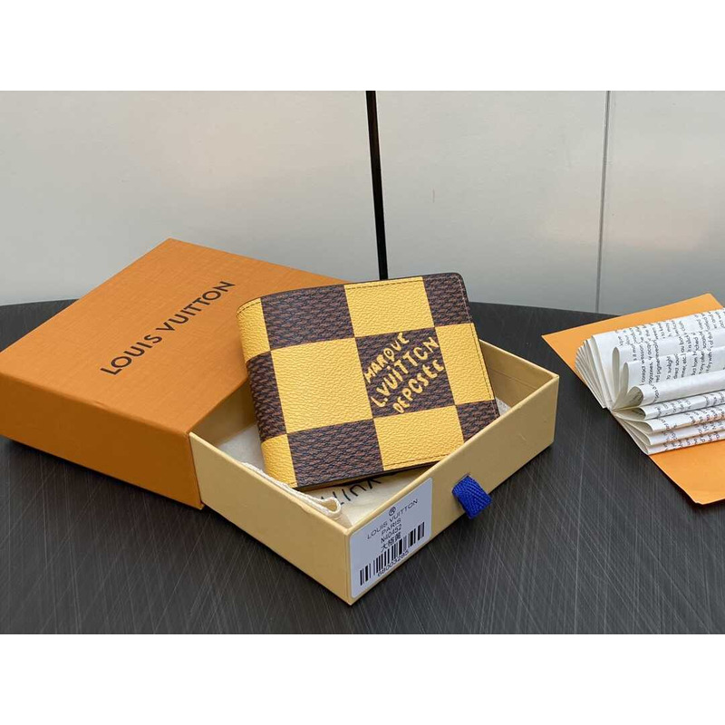 l**is V*t*n pocket organizer damier yellow