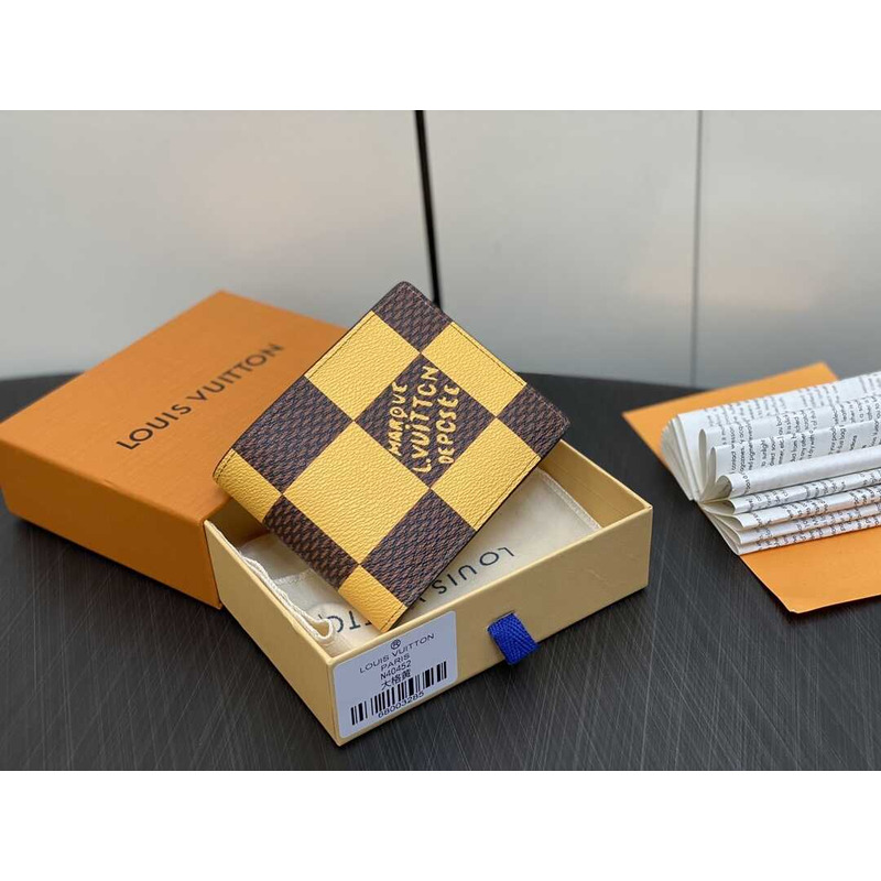 l**is V*t*n pocket organizer damier yellow