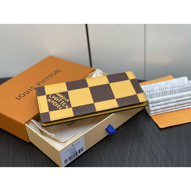 l**is V*t*n damier wallet yellow