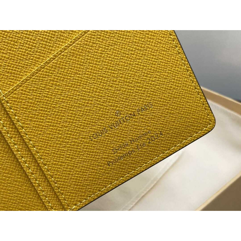 l**is V*t*n damier wallet yellow