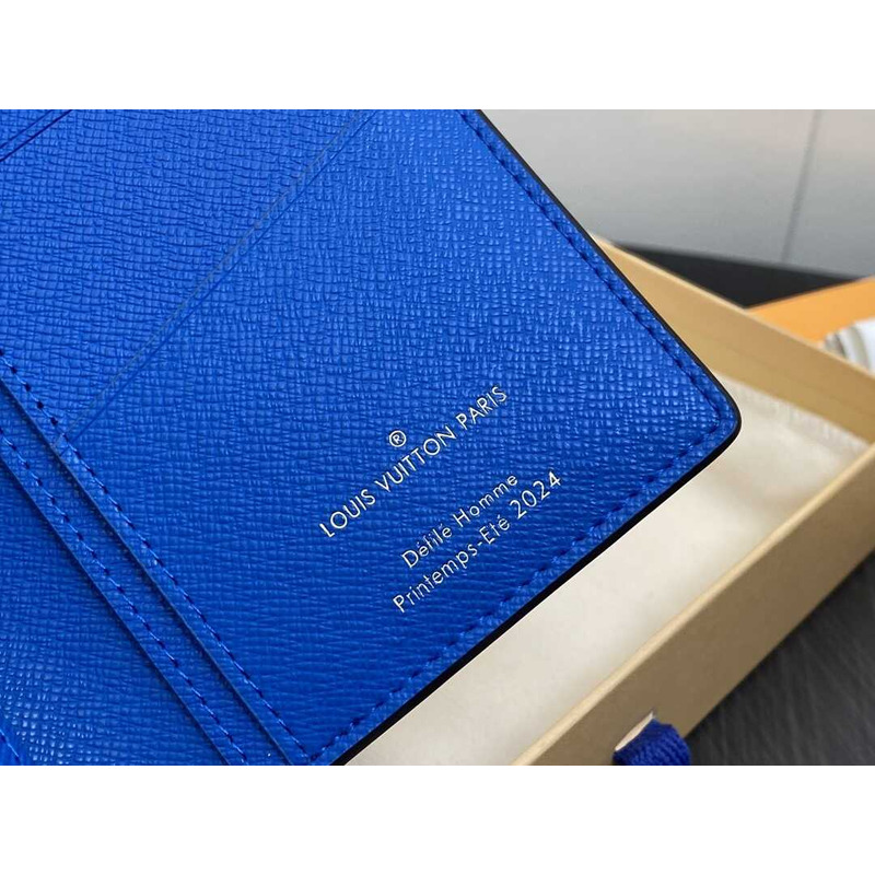 l**is V*t*n damier wallet blue