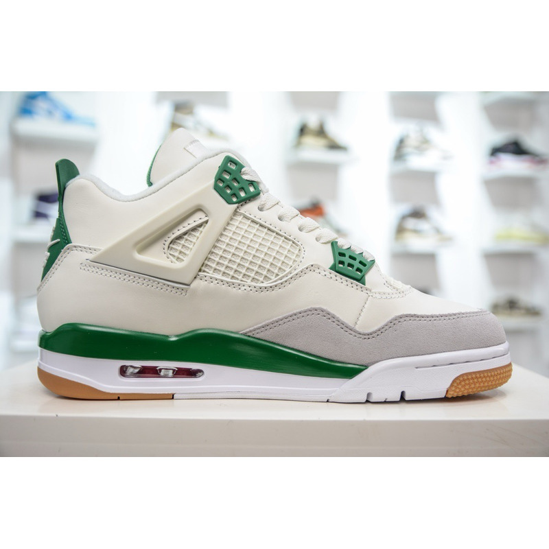 Nike SB x Air Jordan 4 Retro SP Pine Green