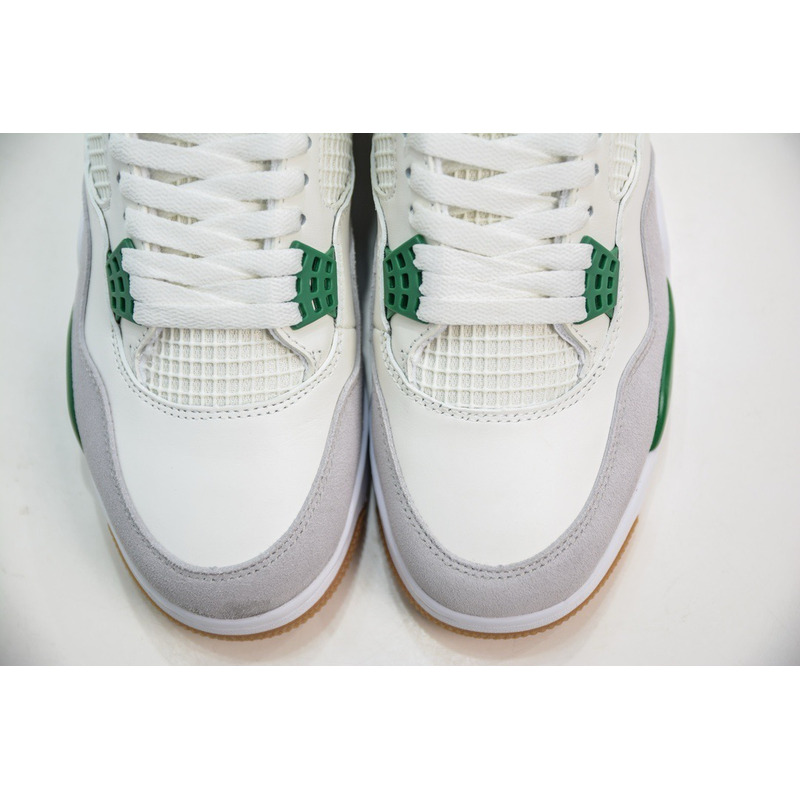 Nike SB x Air Jordan 4 Retro SP Pine Green