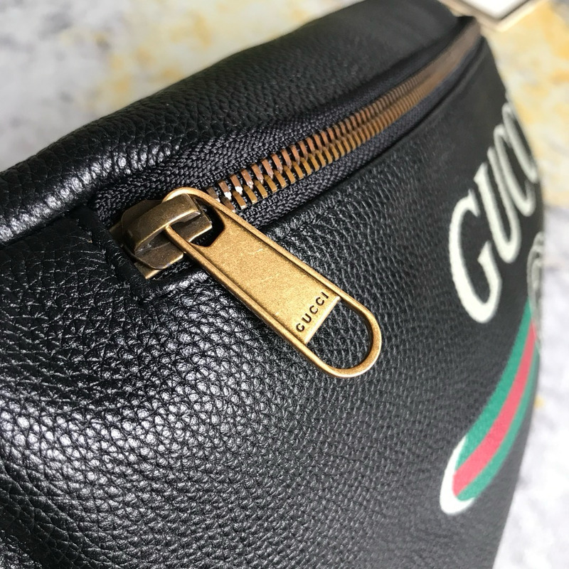 G*u*i grained calfskin small logo belt bag black