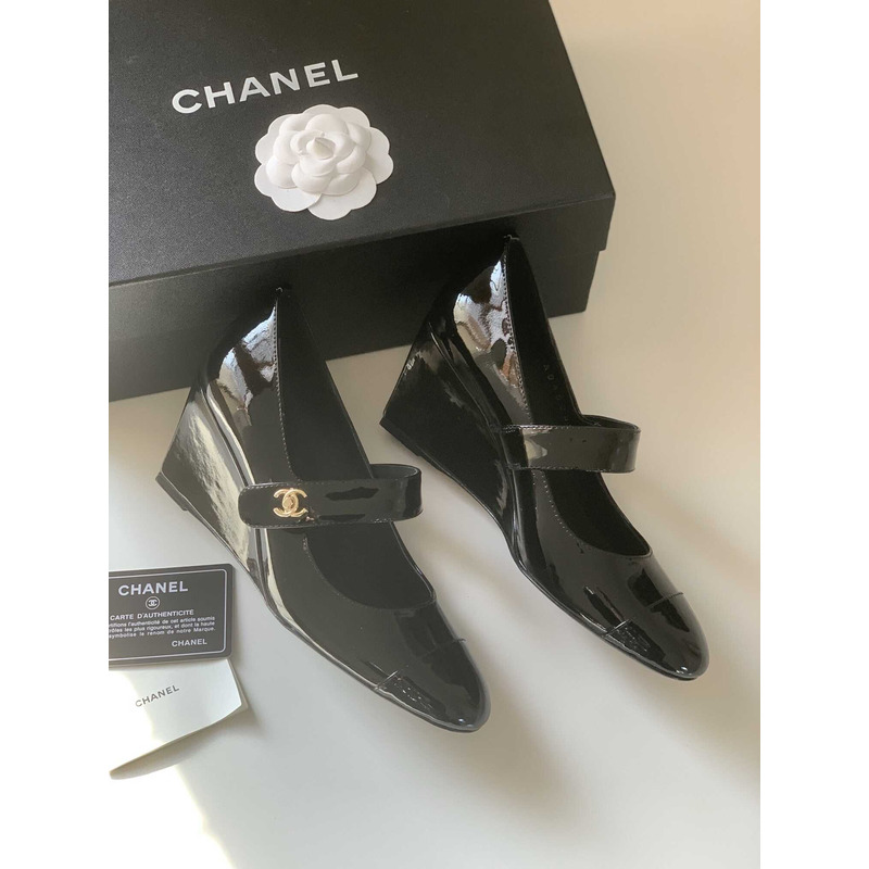 Ch*el mary janes patent calfskin & grosgrain black