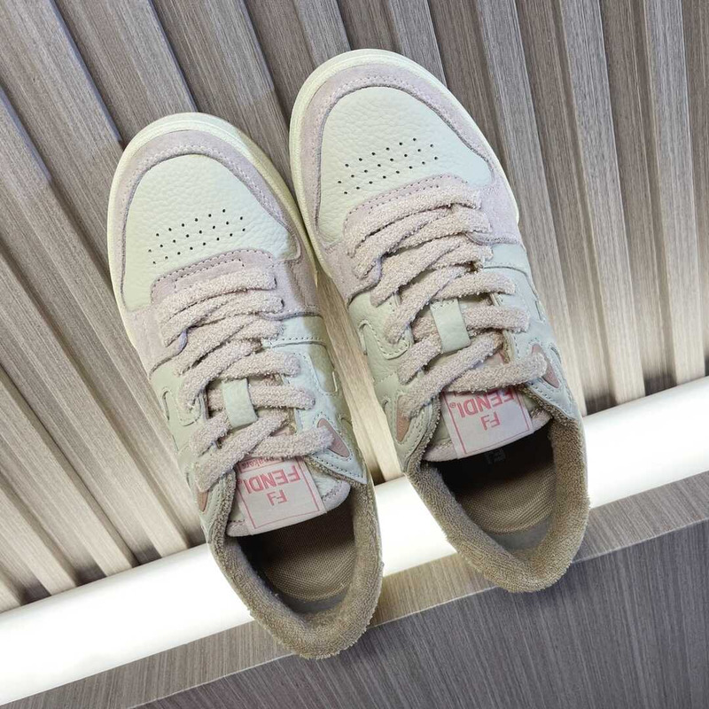 F**di match low top sneakers light pink