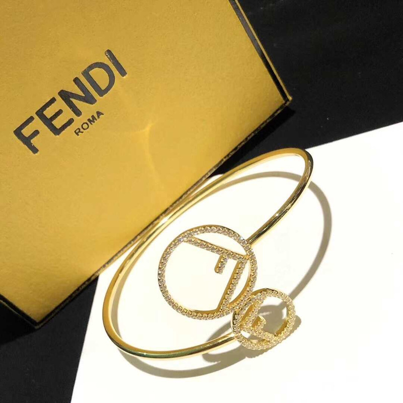 F**di f is F**di bracelet gold