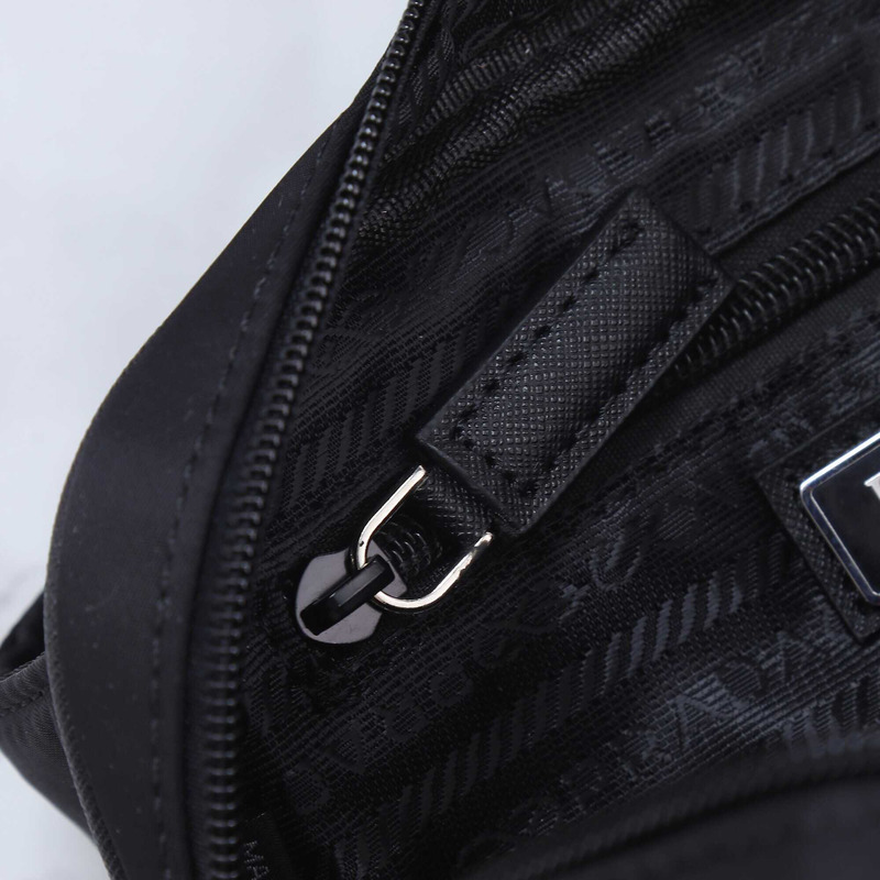 Pra*a unisex nylon plain crossbody logo hip packs